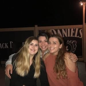 Meet your Posher, Joelle